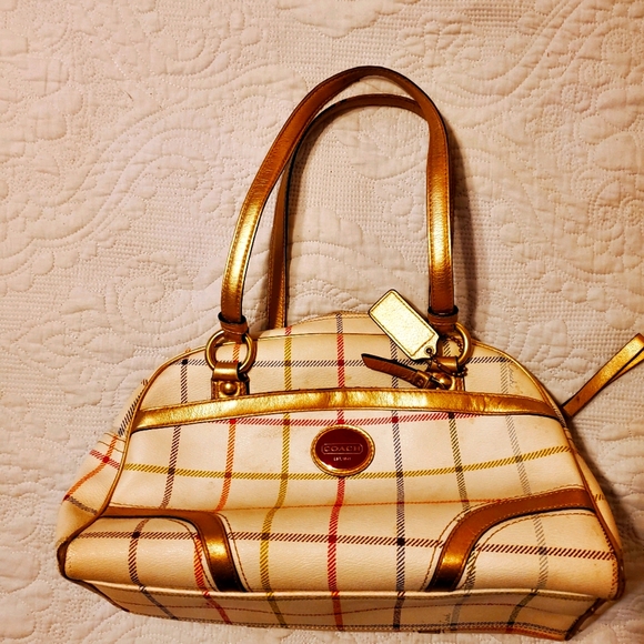 Purse - Picture 1 of 3